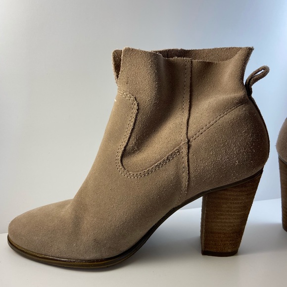 Vince Camuto Feina ankle boots - Picture 3 of 9